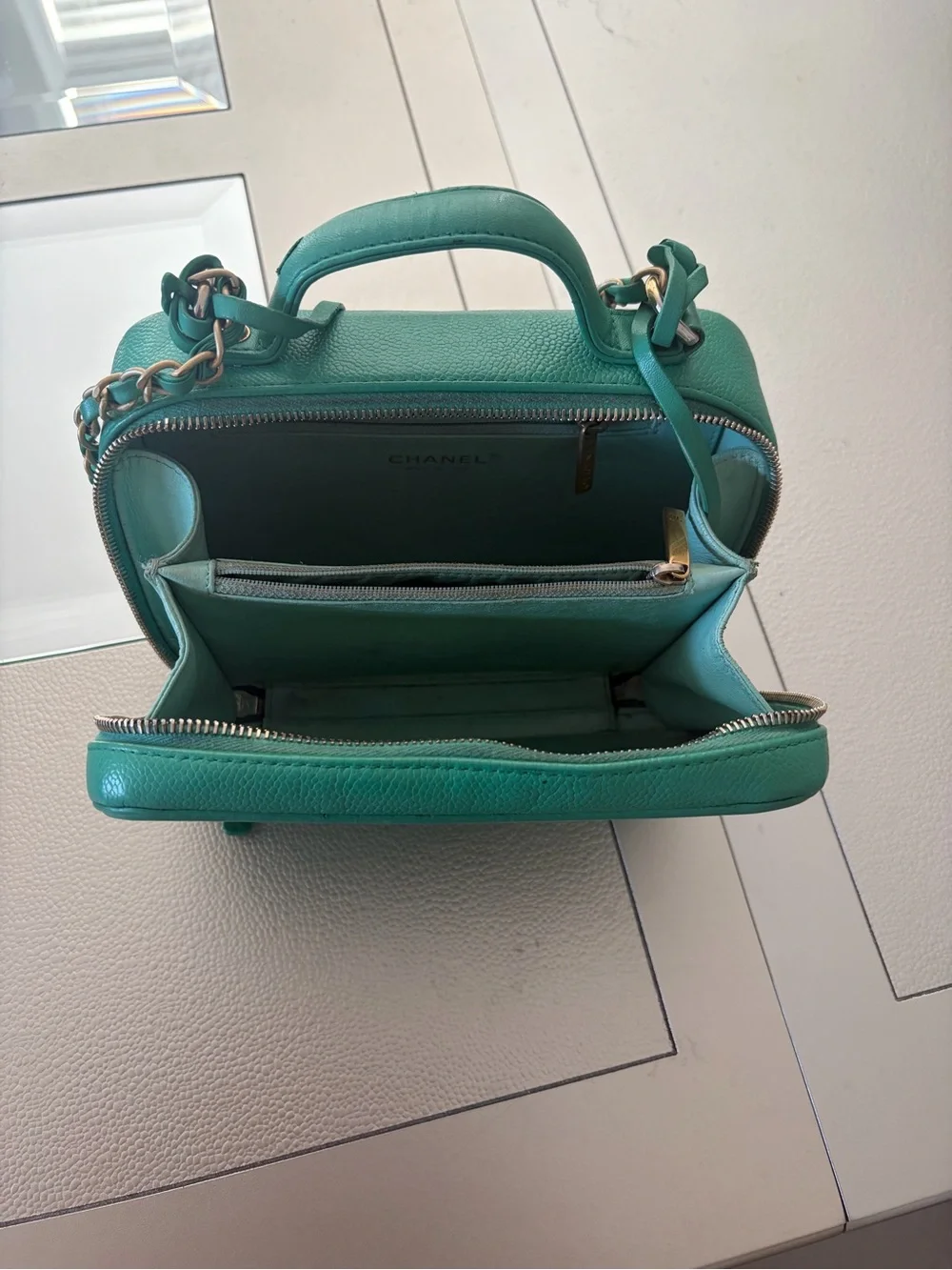 CHANEL GREEN CAVIAR CC FILIGREE MEDIUM VANITY CASE CROSSBODY BAG